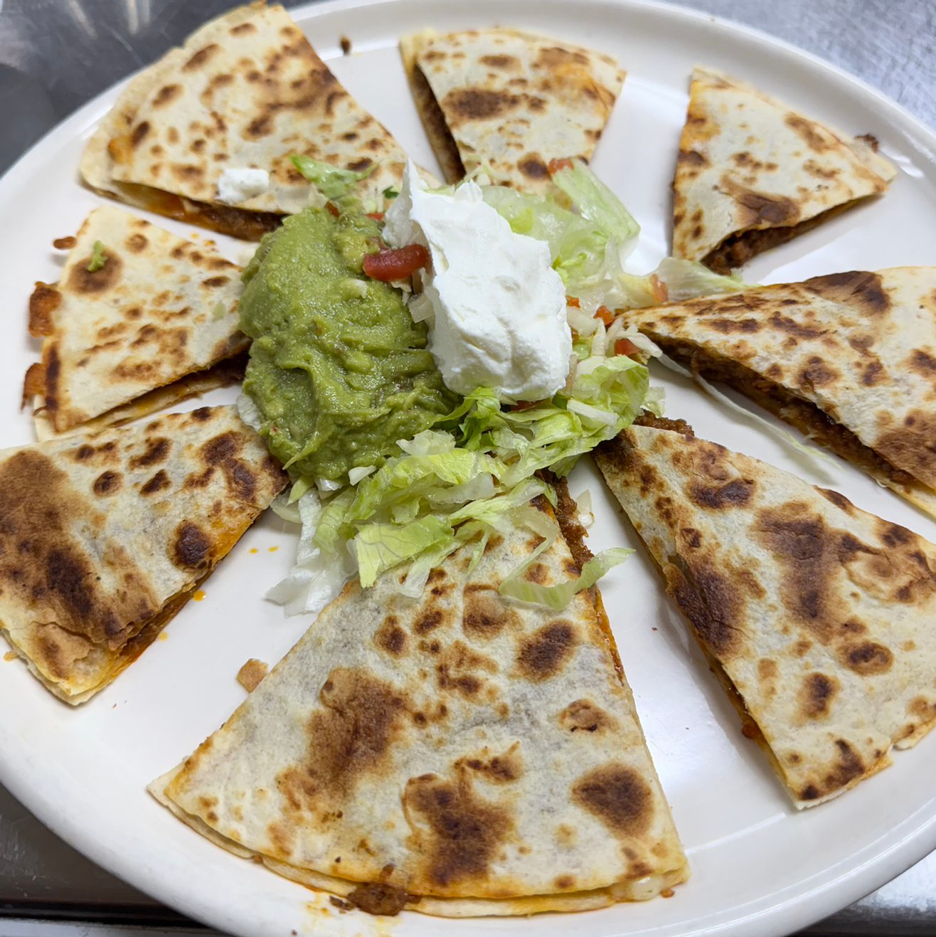 Quesadilla Sincronizada Shredded Chicken.